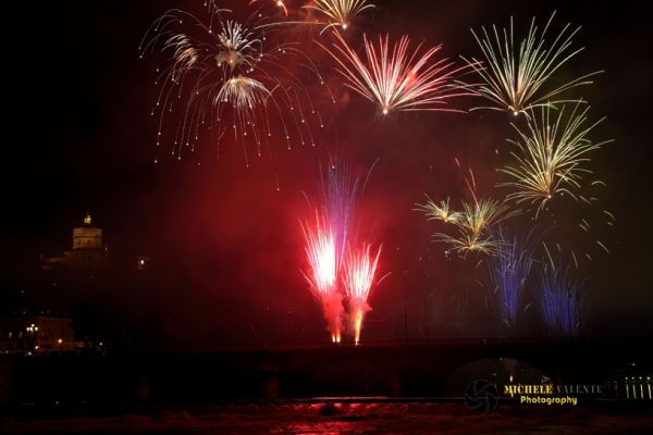 fireworks-3234D8B6BD-A8FF-0BF5-8619-C185A30E9166.jpg