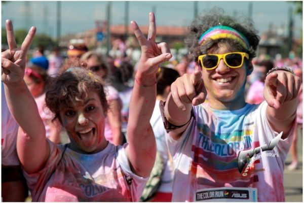 the-color-run-061E5EC240-AA54-0156-1C7F-59DDB6D38FB4.jpg