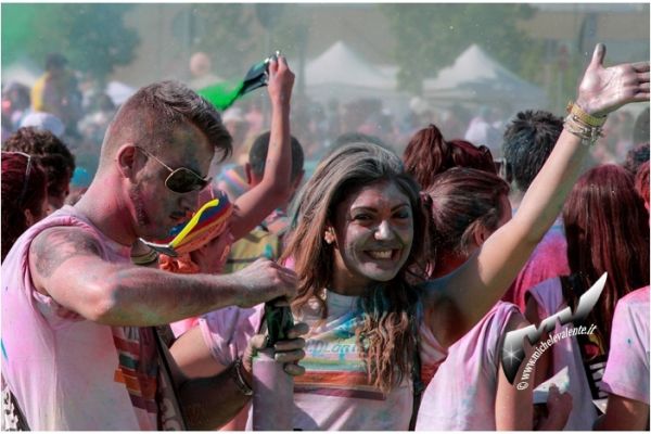 the-color-run-20E7C871B9-67C9-F7C3-3AC1-802C7F27A16C.jpg