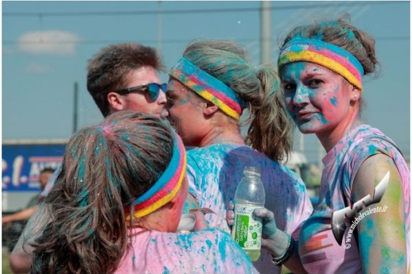 the-color-run-246C65CCD7-6719-2B8D-ADBC-E1F8CD0D8A48.jpg