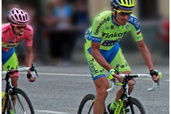 giro-d-italia-274FE087D4-B6AF-E298-7D4D-A9736D3839BC.jpg