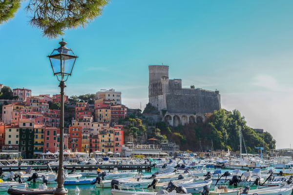 lerici-0430C4D263-743E-B165-A54F-956AFA78DA07.jpg