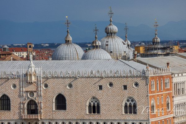 venice-134FAD5A76-1112-8096-F075-1401443811E7.jpg
