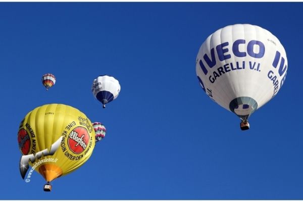 balloons-19B3BEDFD9-7F80-BC3E-F3E5-D30D008BEDE2.jpg