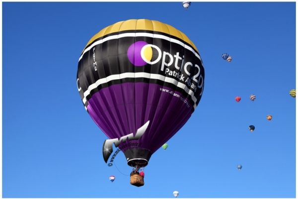 balloons-255B614945-BD67-8D0F-F72B-CEAEF981EB40.jpg