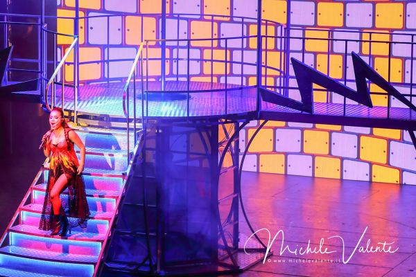 show-0326C094B9-17AE-4039-8E6B-56D4D67D6737.jpg